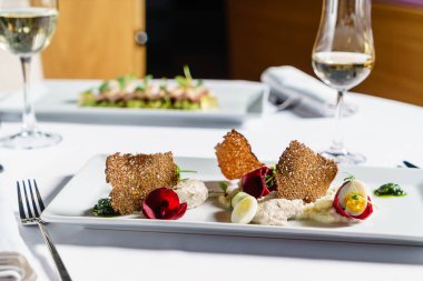 gurme salata restoranda, yakın çekim