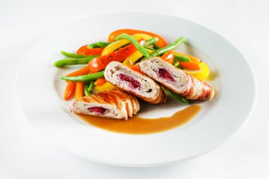 beyaz sebze ile tavuk dolması