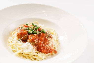 köfte, spagetti yakın çekim