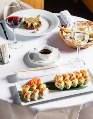 Suşi takımı, kapatın.