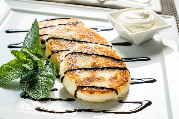 Tortitas Queso Crema Con Crema Agria —  Fotos de Stock