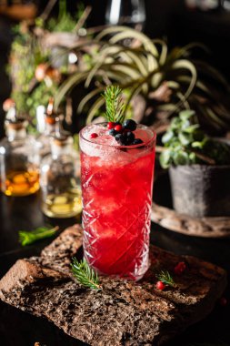 kokteyl barda, yakın çekim