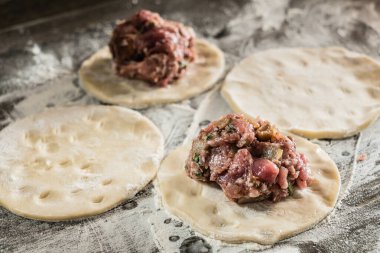 Ördekle Etli Turta Öğle Yemeği