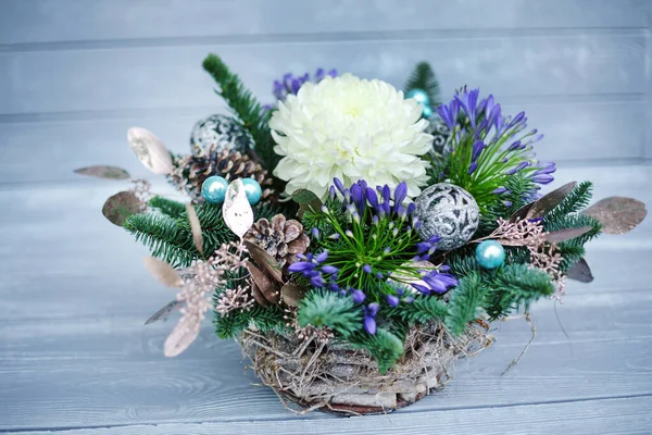 Beau Bouquet Hiver Avec Des Cônes Noël — Photo