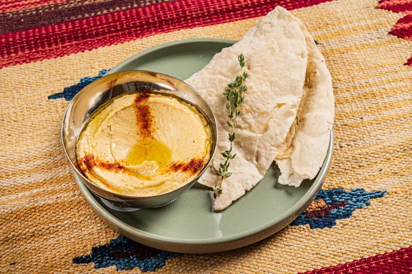 Hummus Caseiro Com Pão Pita — Fotografia de Stock