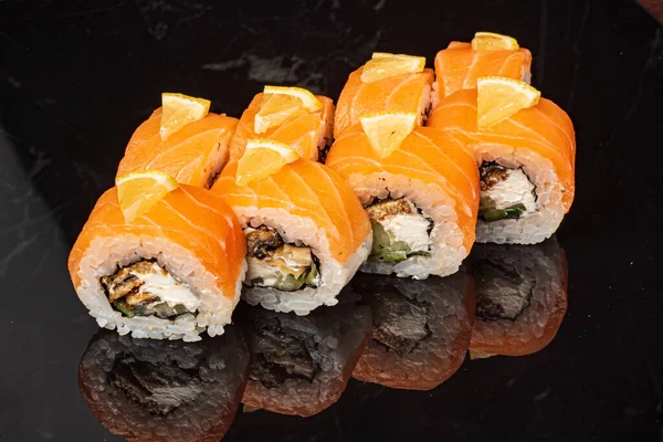 Sushi Černém Pozadí — Stock fotografie