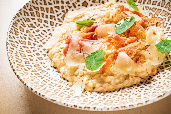 Risotto Med Räkor Och Parmesan — Stockfoto