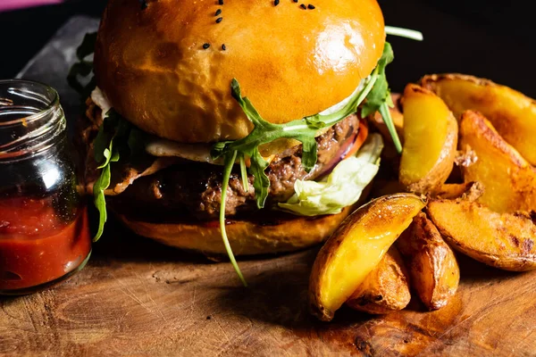 Burger Baked Potato Sauce — Stock Photo, Image