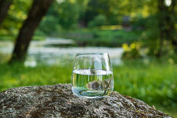 Vaso Agua Limpia Aire Libre — Foto de Stock