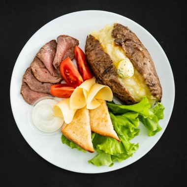 Etli fırında patates