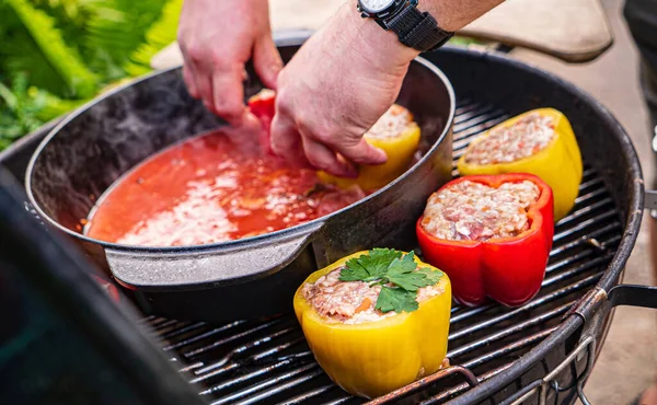 Chef Making Stuffed Pepper Tomato Sauce — Stock Photo, Image