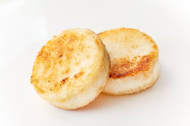 ekşi kremalı ricotta gözlemesi.