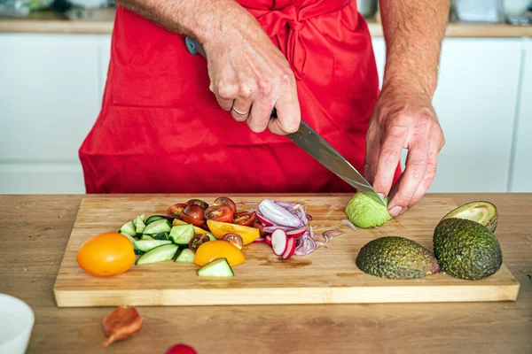 Koch Mit Messer Der Küche — Stockfoto