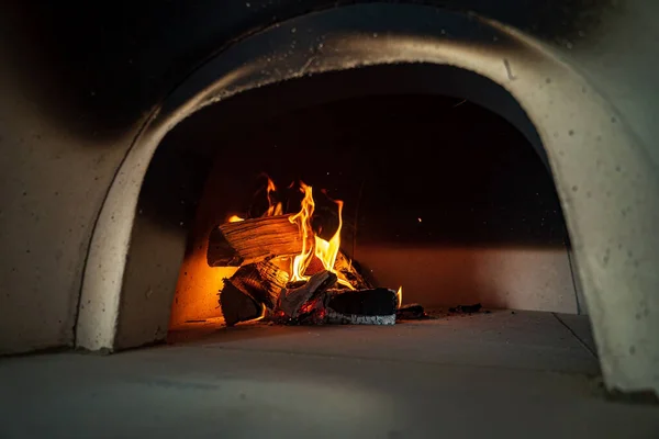 Traditionele Italiaanse Bakstenen Pizza Ove — Stockfoto