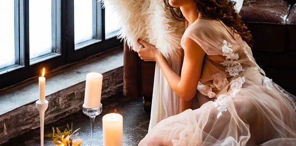 Молодая Невеста Свадебном Платье Букетом — стоковое фото