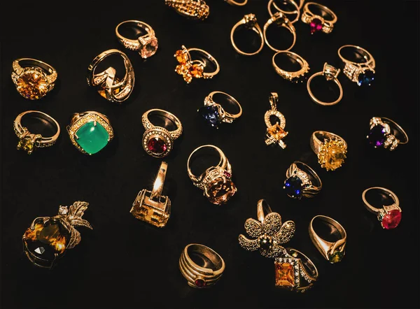 many golden finger-rings