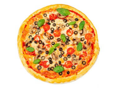 Mantarlı vejetaryen pizza ve beyaz arka planda domates. en üstteki görünüm