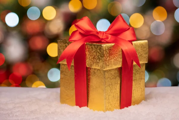 Рождественская Золотая Подарочная Коробка Красивом Фоне Бокса Подарок Золотой Бумаге — стоковое фото