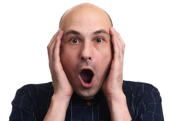 Headshot Homem Careca Estressante Chocado Mantém Mãos Cabeça Isolado Sobre — Fotografia de Stock