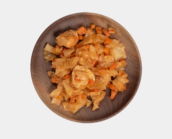 Cavolo stufato con tacchino su un piatto con percorso di ritaglio — Foto Stock