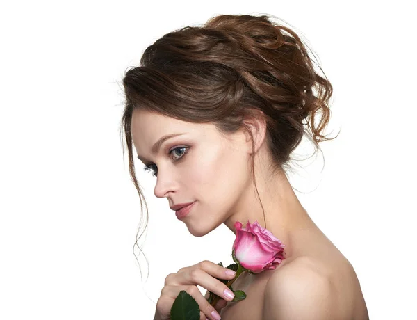 Modelo de belleza con maquillaje natural. Cuidado de la juventud y la piel —  Fotos de Stock