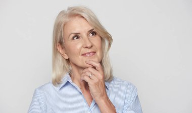 Güzel 50 yaşında sarışın kadın arıyor ve rüya