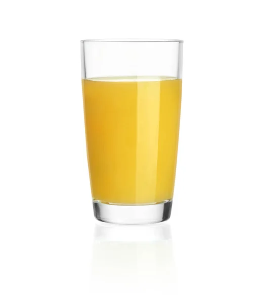 Glas apelsinjuice isolerad på vit bakgrund — Stockfoto