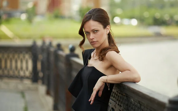 Beautiful Stylish Young Woman Walks Street Portrait Attractive Girl — Stock Photo, Image