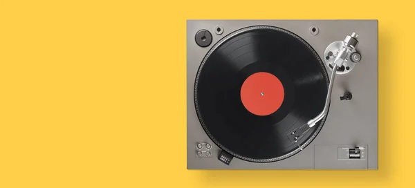 Giradischi Con Disco Vinile Fondo Giallo Vista Sopra Con Spazio — Foto Stock