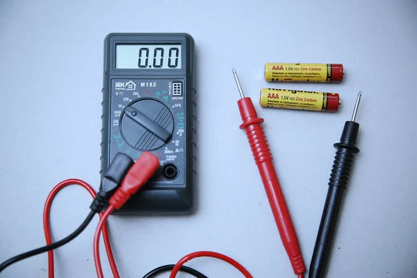 Krasnodar Russia November 2018 Check Battery Power Multimeter Closeup — Stock Photo, Image