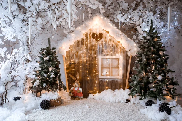 Interno Della Stanza Natale Con Bellissimo Albero Natale Regali — Foto Stock