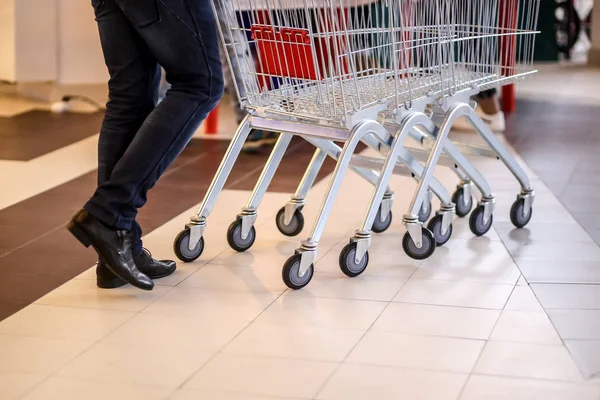 Einkaufswagen Einkaufszentrum — Stockfoto