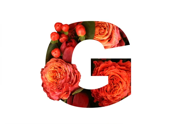Квітковий шрифт літери G з справжніх червоно-помаранчевих троянд для яскравих де — стокове фото