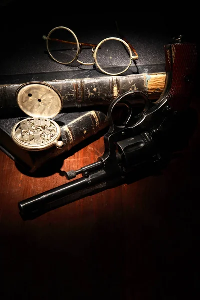 Vintage Still Life With Revolver — Stockfoto