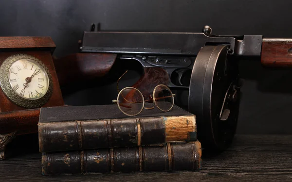 Ancien pistolet à sous-machine USA — Photo