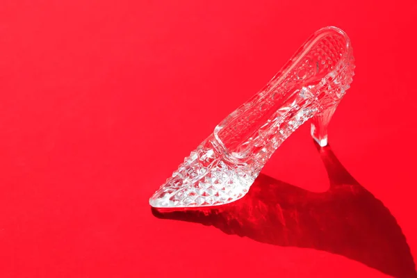 Glass Slipper On Red — Stock Photo, Image