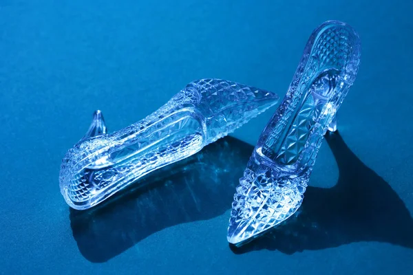 Zapatillas de cristal en azul — Foto de Stock