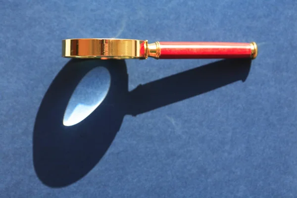 Magnifying Glass With Shadow — Stock Photo, Image