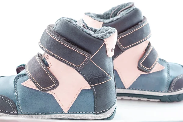 Zapatos Invierno Elegantes Cómodos Para Niños Sobre Fondo Blanco — Foto de Stock