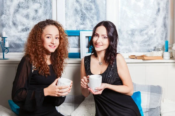 Portrait Jolies Filles Brunes Aux Cheveux Bruns Fond Noël — Photo