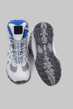 sıcak kış moda spor ayakkabı beyaz izole gençler için