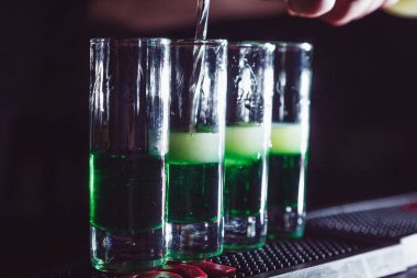 Düşmanın çukurda