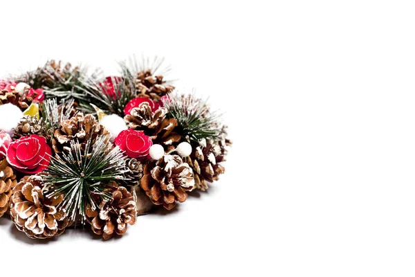 Zimní Vánoční Věnec Objekt Izolované Bílém Pozadí — Stock fotografie