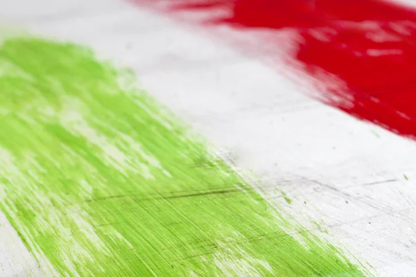 意大利国旗在白色背景上涂上画笔笔画. — 图库照片