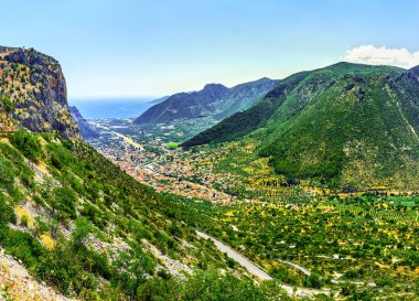 Peloponnese, Yunanistan Leonidio şehirde bir gün güneşli yaz