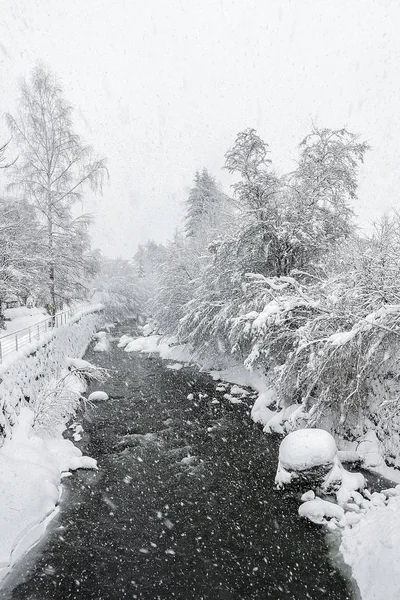 Кирхберг Тироле Зима Река Сильный Снегопад Метель — стоковое фото