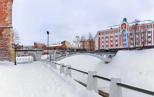 Historiska Staden Center Nizjnij Novgorod Ryssland Vintern Bro Över Zelensky — Stockfoto