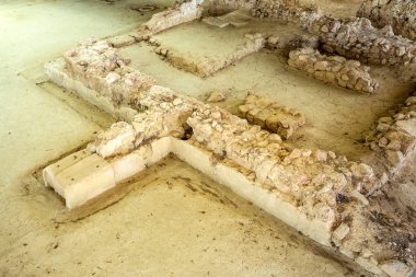 Nestor sözde Sarayı içinde müstahkem bir duvar ile çevrili bir kez büyük olasılıkla bir daha büyük geç Helladic dönemi yerleşmesi, birincil bir yapıdır.