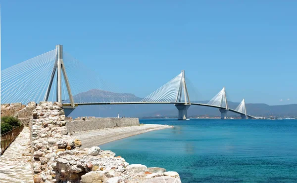 最長多スパンの斜張橋 Rioantirrio 完全に中断された型 ギリシャの最も長い — ストック写真