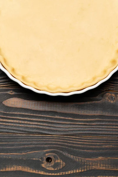 Pâte sablée pour la cuisson de tarte à quiche sous forme de cuisson — Photo